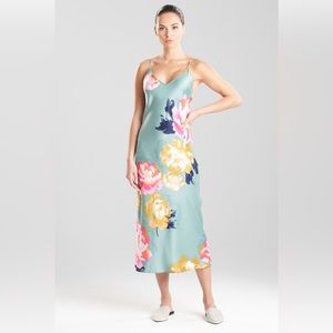 🔥🔥🔥 Natori Hanami Gown